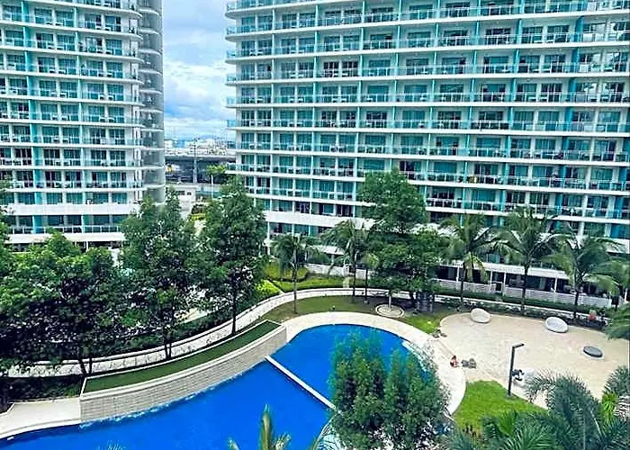 Serenescape Azure Staycation Hotel